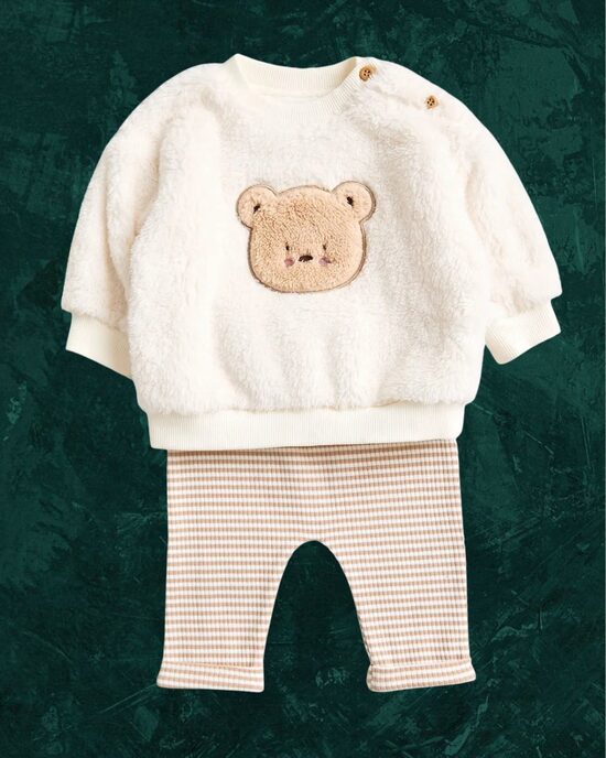 Komplekts ar siltu džemperi